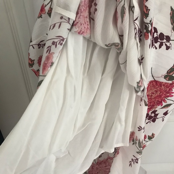 White OFF THE SHOULDER Dress🌸 - Picture 5 of 6